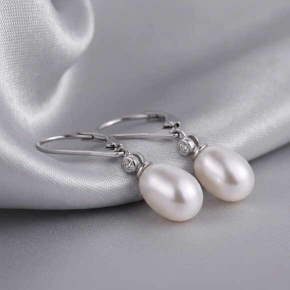 Source Unknown Jewelry - Pearl Drop CZ Crystal Accent Silver Tone Delicate Fashion Earrings NWOT
